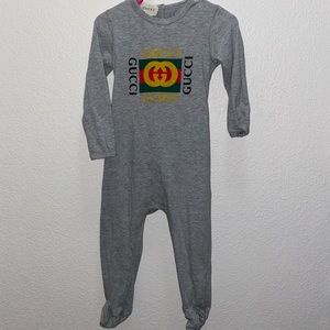 Gucci | Pajamas | Kids Gucci Sleeper 8months | Poshmark 超目玉特価品 グッチスリーパー サンダル